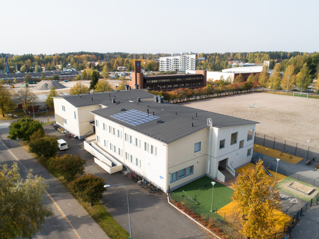 Ilmakuva Järvenpään Kartanon koulusta