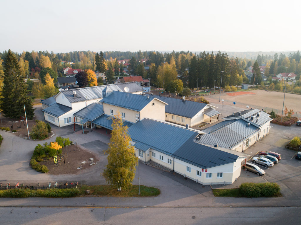 Ilmakuva Järvenpään Haarajoen koulusta